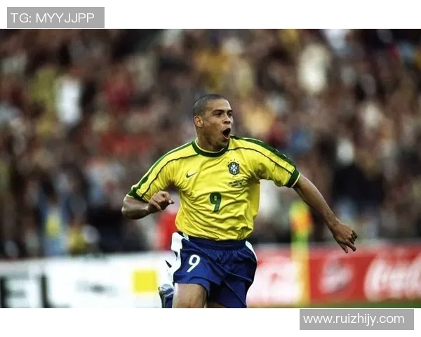 巅峰下滑的足球明星们如何面对职业生涯的转折与挑战